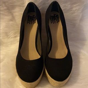 Free Press Wedges